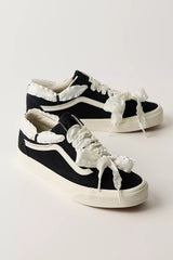 Vans Old Skool Coquette Sneakers