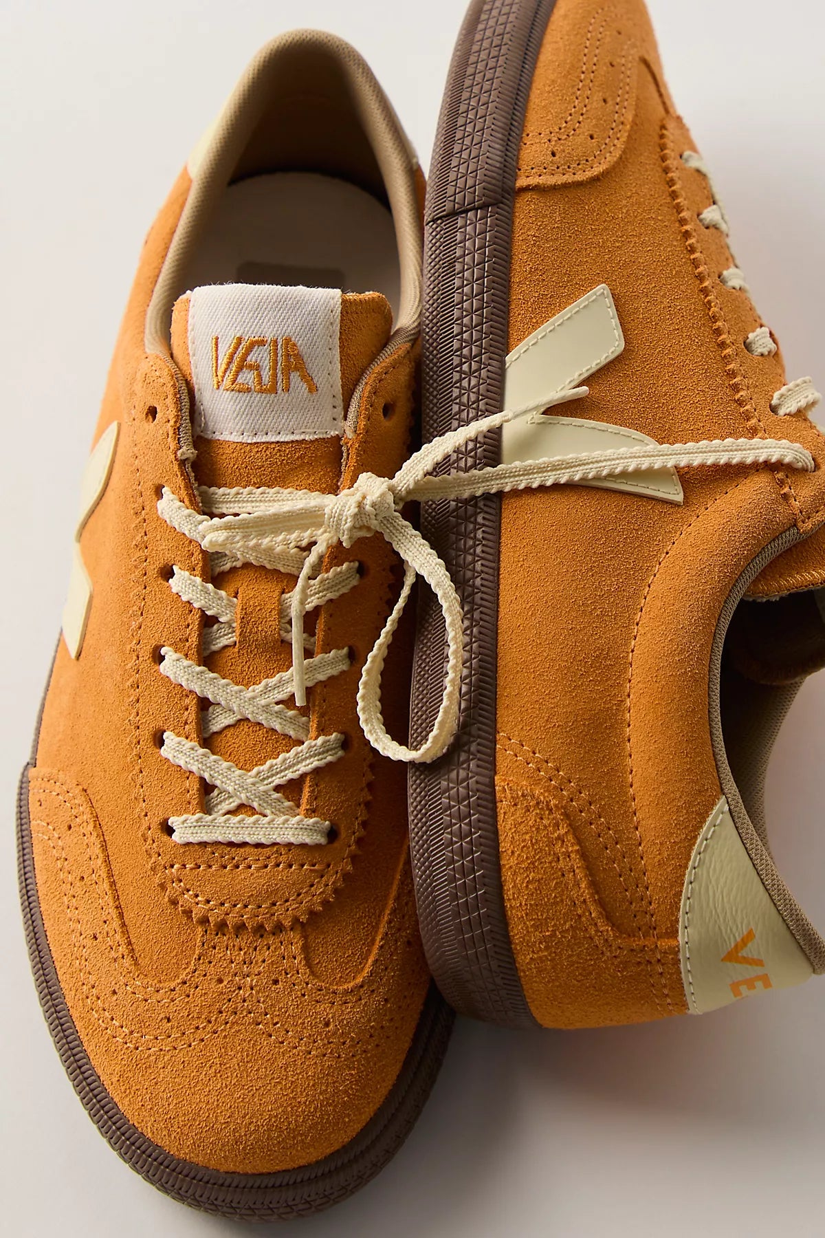 Veja Volley Sneakers