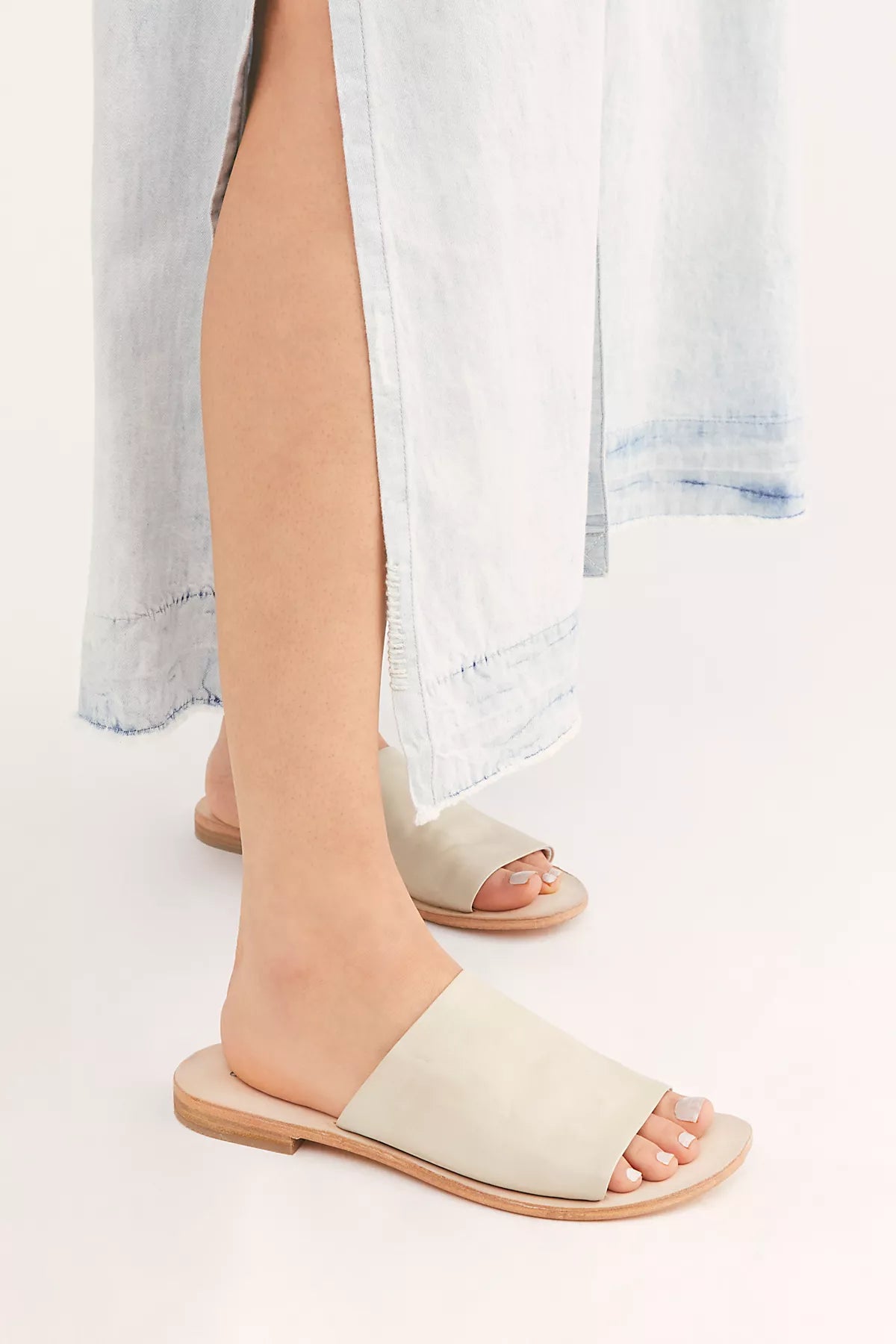 Vicente Slide Sandals