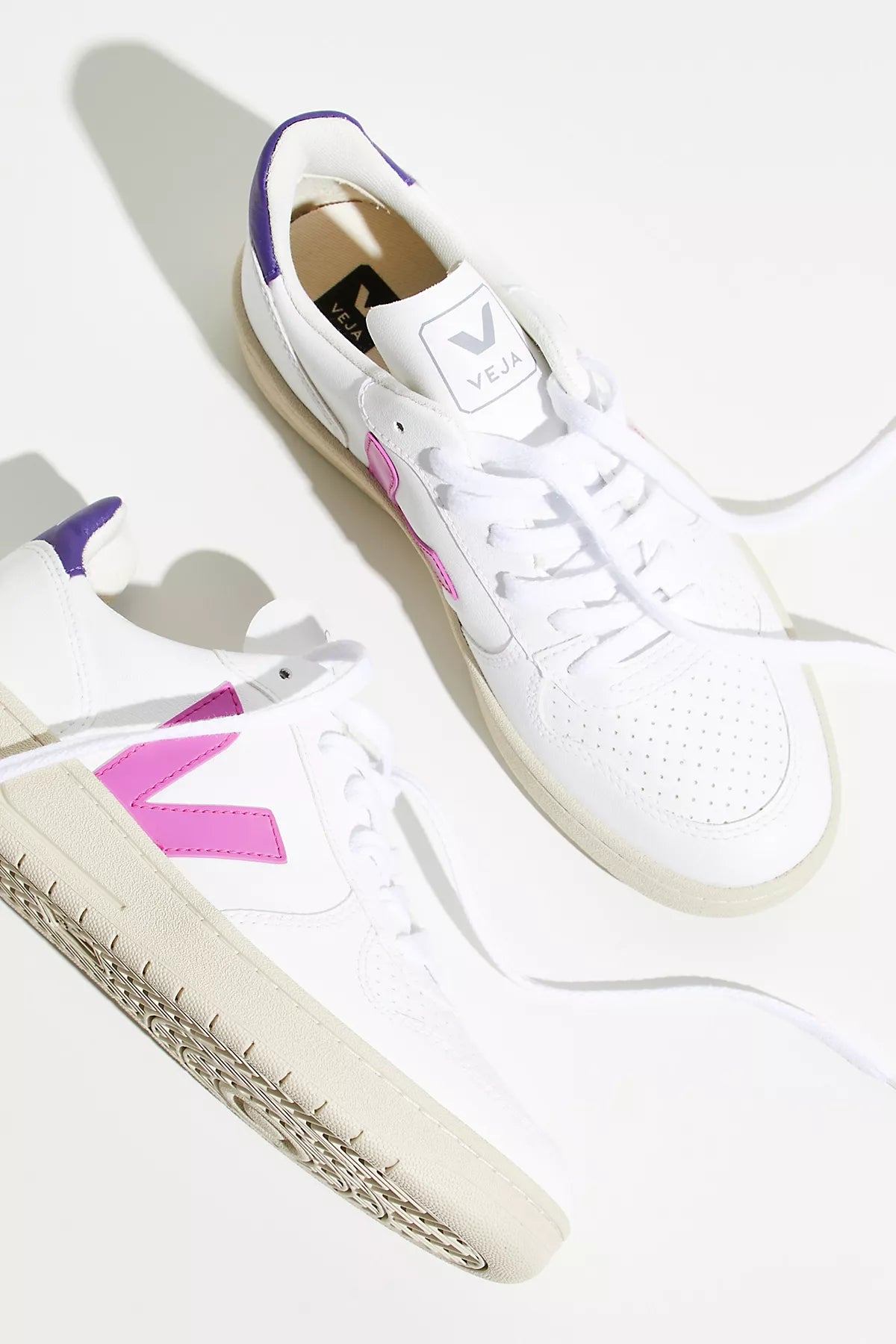 Veja V-10 Sneakers