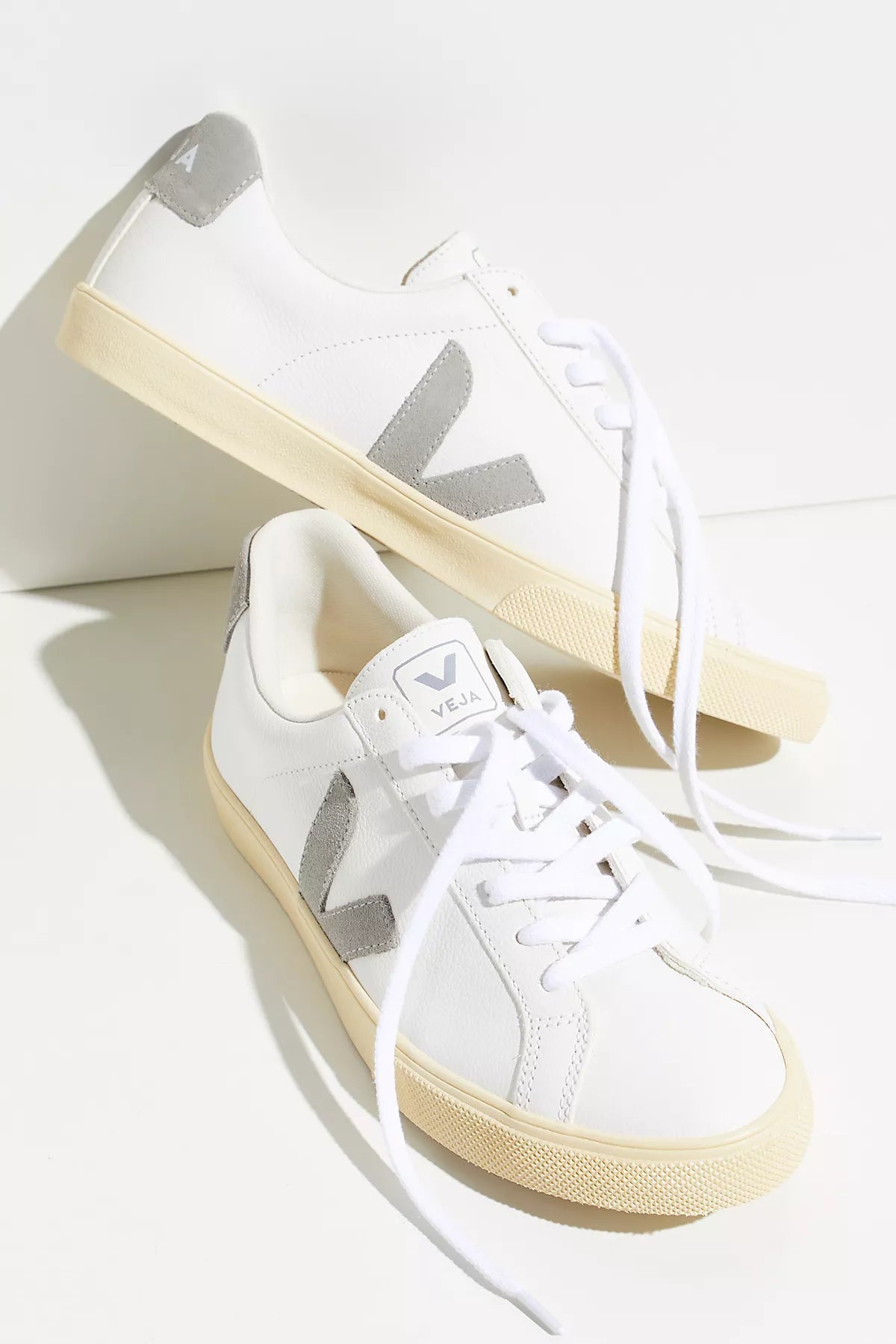 Veja Esplar Sneakers