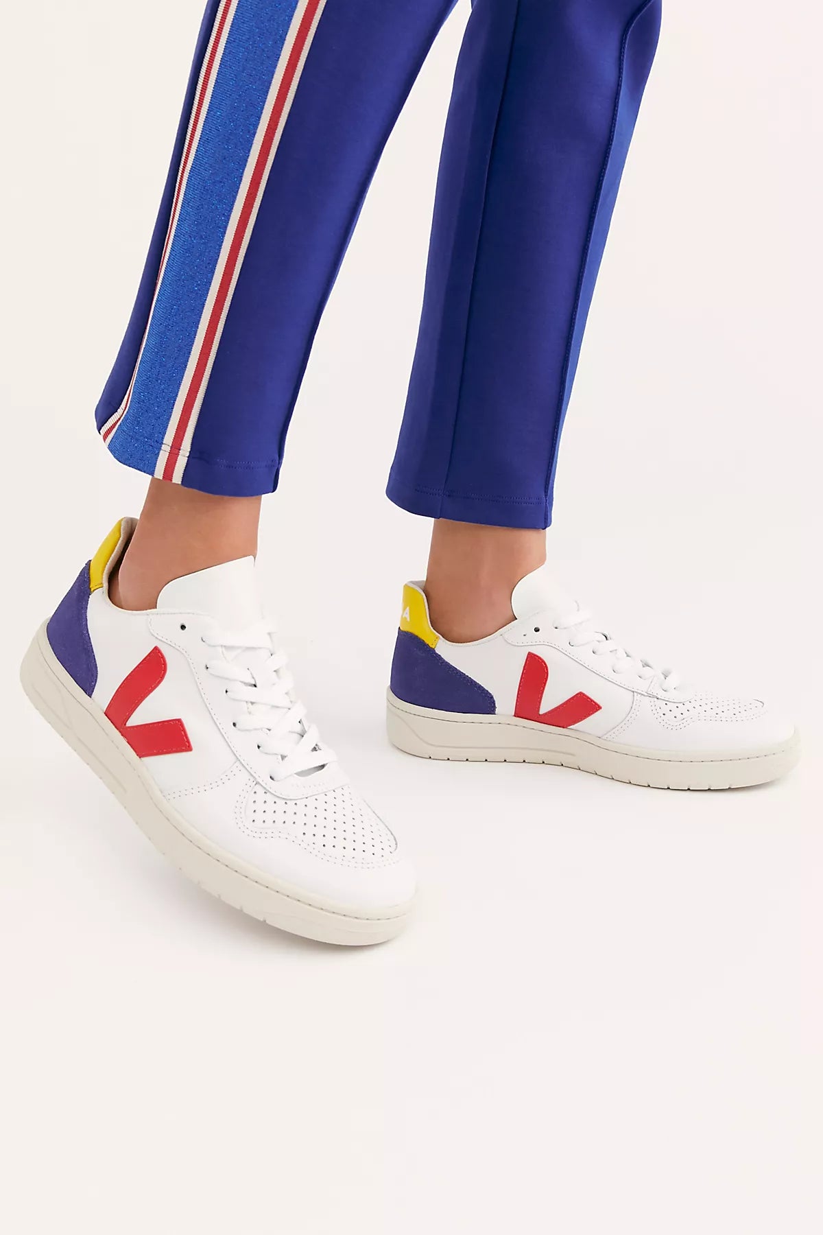 Veja V-10 Sneakers