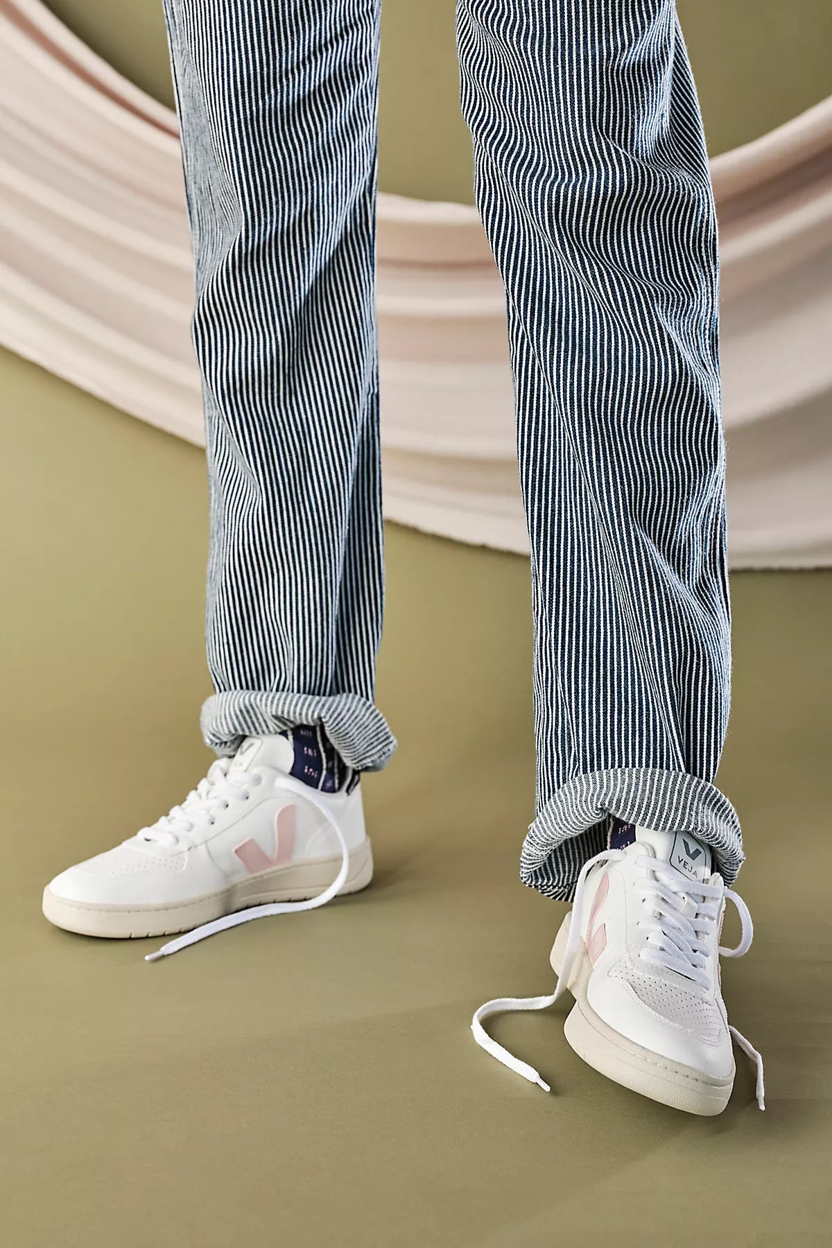 Veja V-10 Sneakers