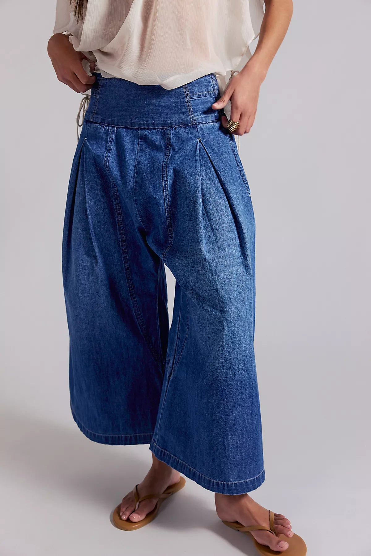 We The Free Valencia Harem Jean