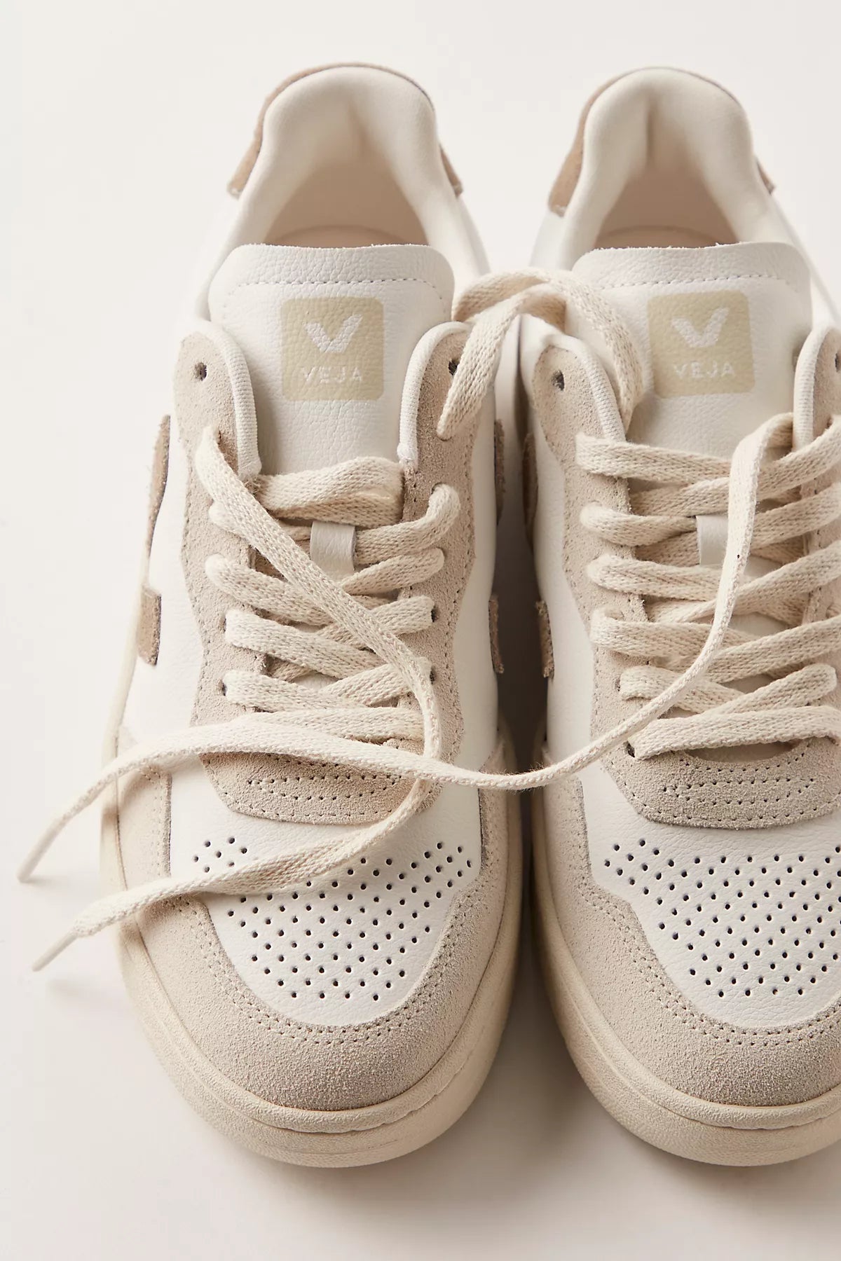 Veja V-90 Sneakers