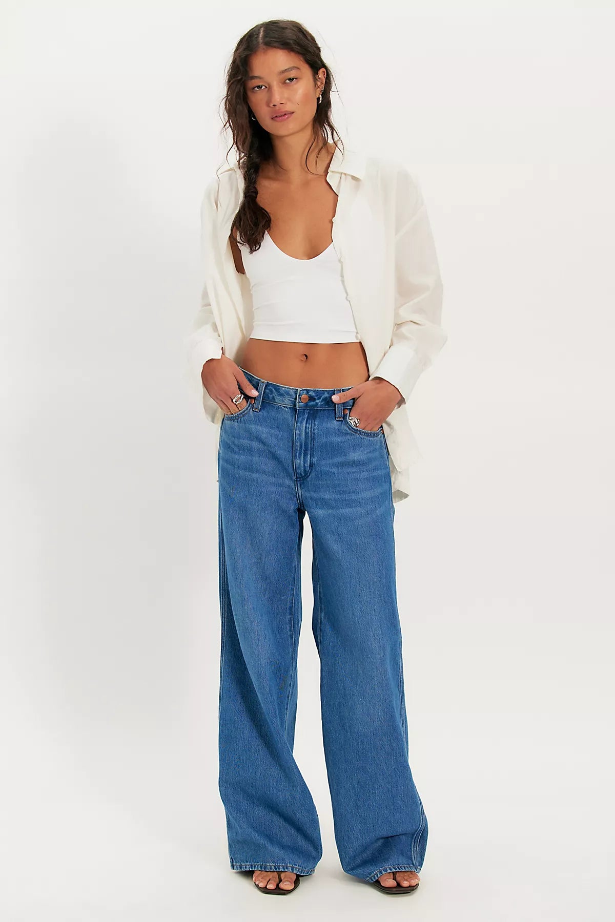 Wrangler World Wide Mid-Rise Wide-Leg Jeans