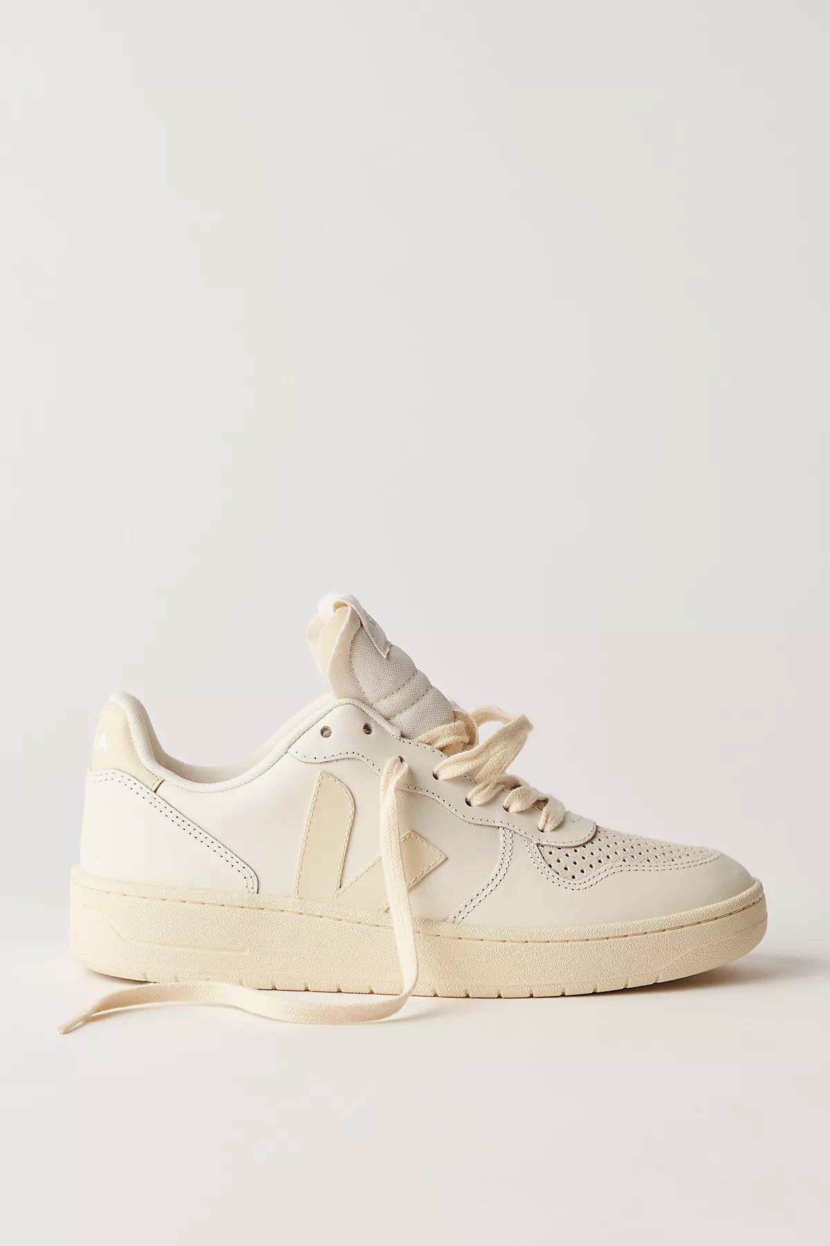 Veja V-10 Sneakers