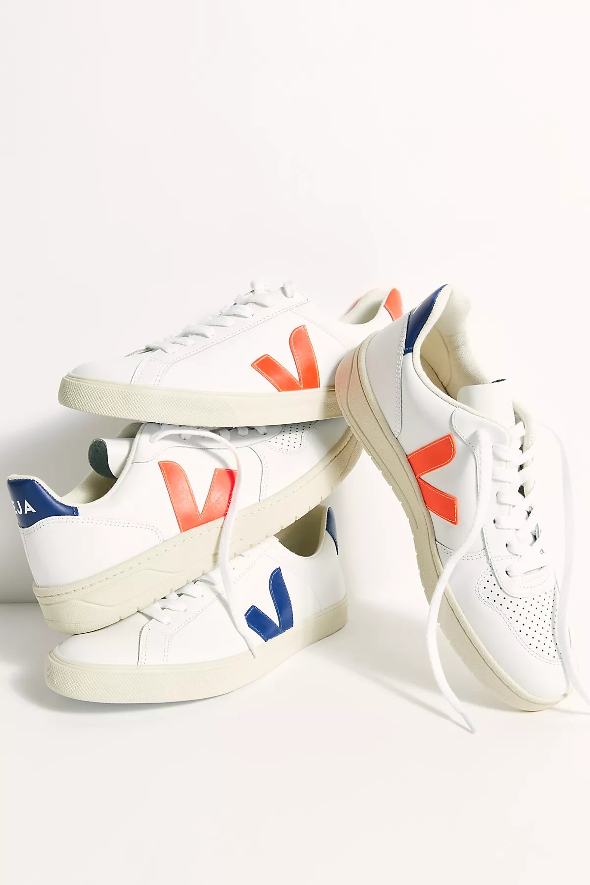 Veja V-10 Sneakers