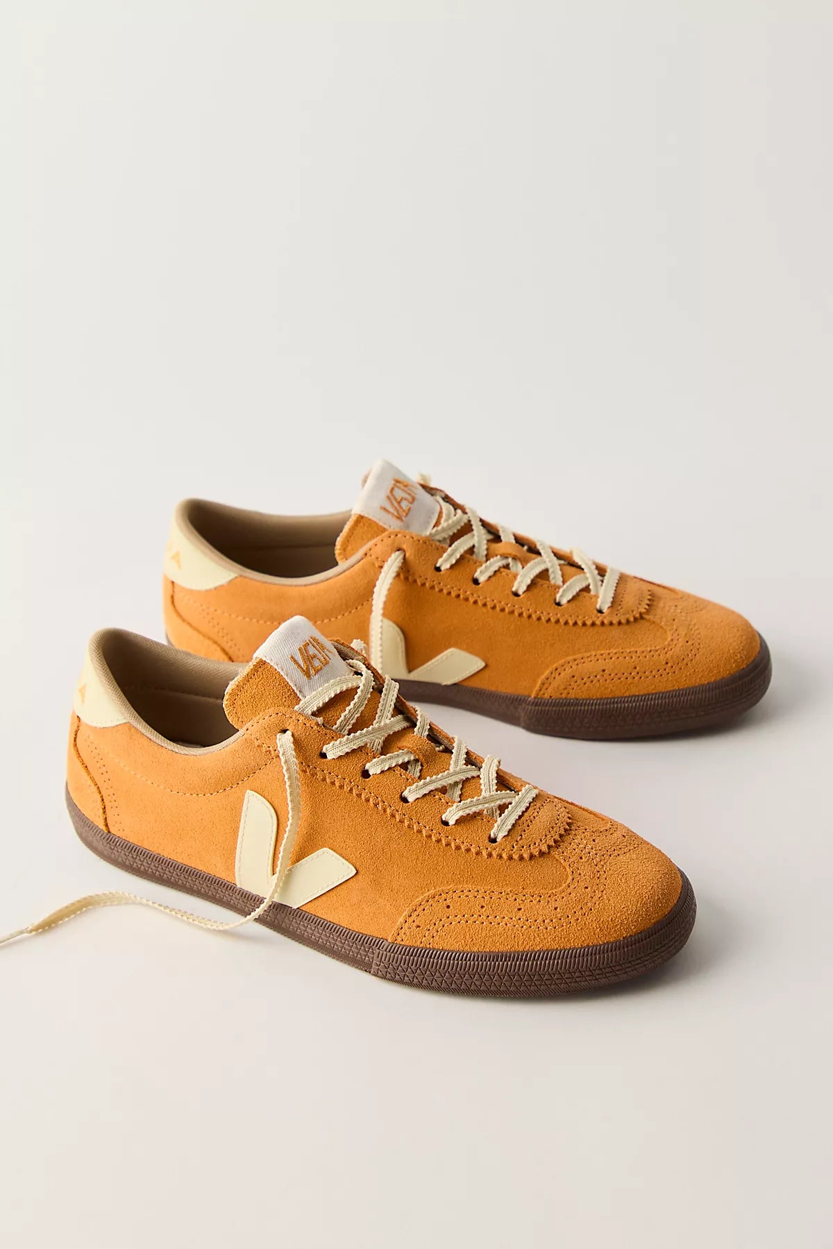 Veja Volley Sneakers
